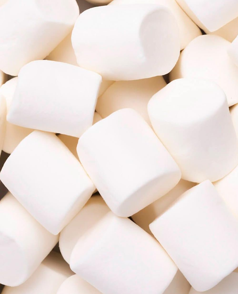 Vidal Golosinas. Flaming Mallows Vainilla. Nubes esponjosas de gran tamaño con sabor a vainilla. Ideales para barbacoas, fogatas y planchas. Color blanco. Sin gluten ni grasa. Bolsa 1 kg