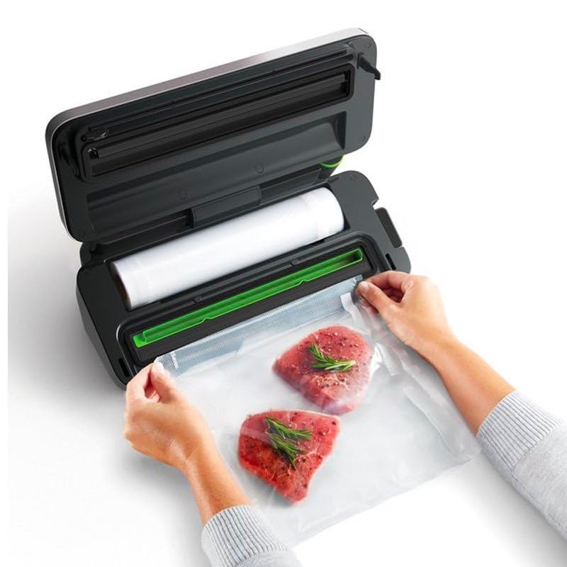 FoodSaver Envasadora al vacío Premium | Maquina de envasar al vacio con cánula con adaptador para recipientes integrada, 1 Rollo, 4 bolsas & 4 bolsas con cierre tipo zip [VS3190X]